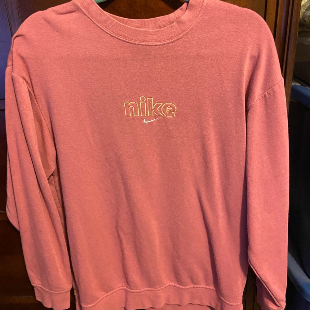 Pink Nike crewneck women’s size Medium